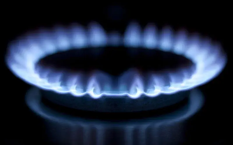 Gas